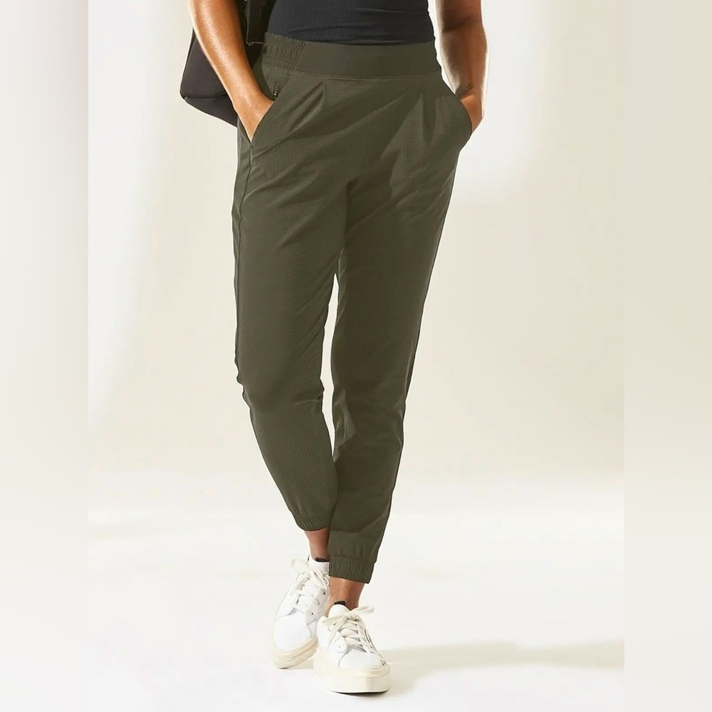 ATHLETA Textured Brooklyn Jogger Mountain Olive 10